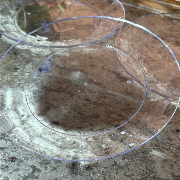 Tupperware Clear Dinner Plate Set - Picture 2 of 3